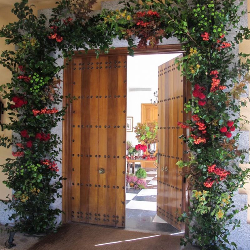 Arco en la puerta principal 
