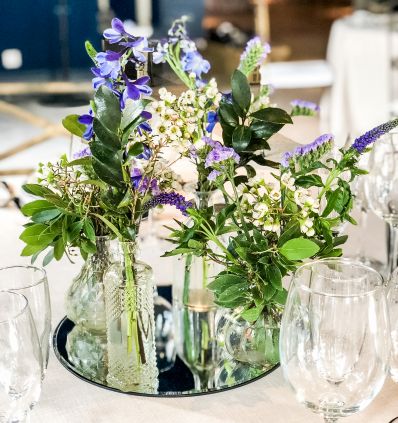 Composcion cristales y flores