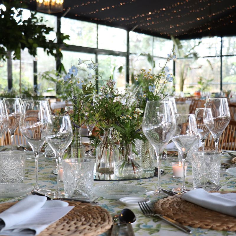 Composcion cristales y flores