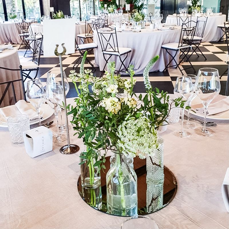 Composcion cristales y flores