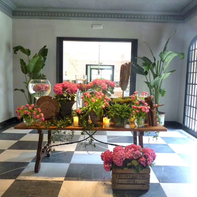 Bodegón hall colorido